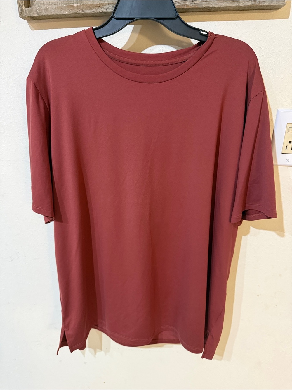 Under Armour Women's Loose Fit Short Sleeve Tee in Rust Red
